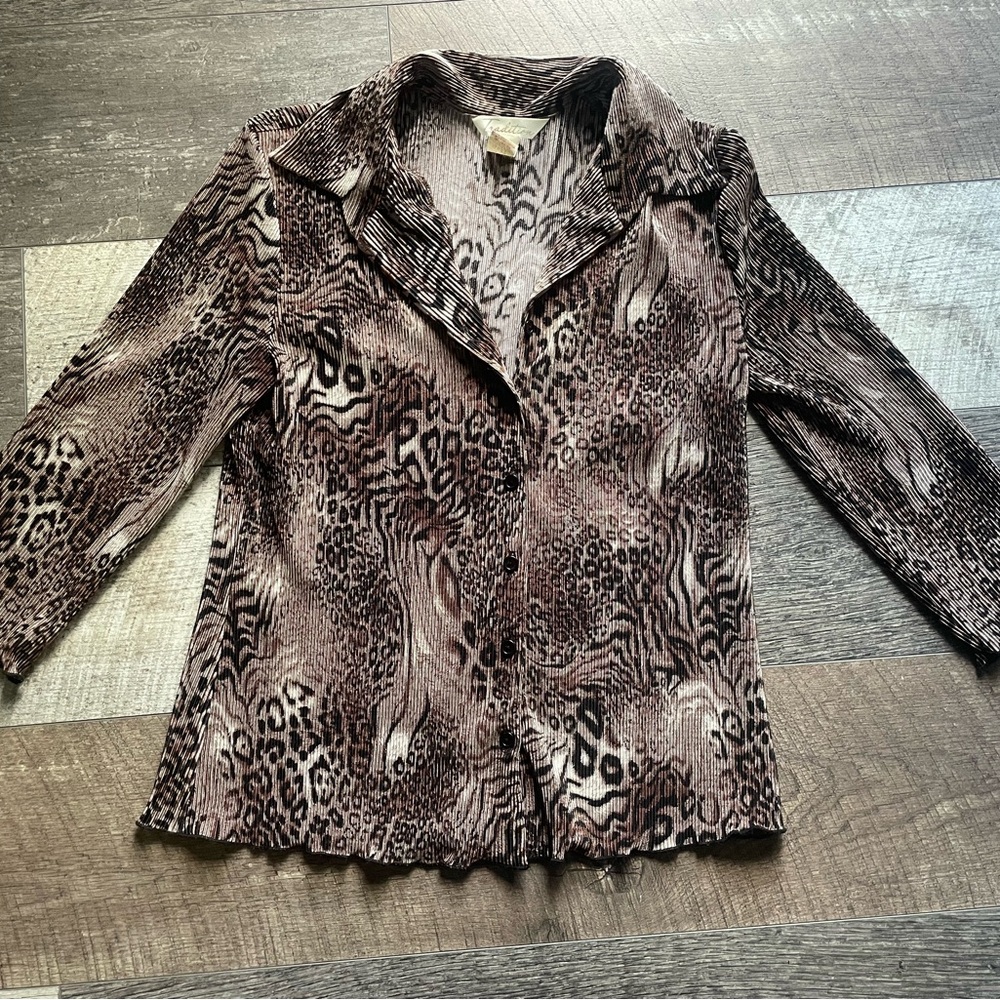 Women’s Animal Print Button-Front Shirt - Taupe Brown